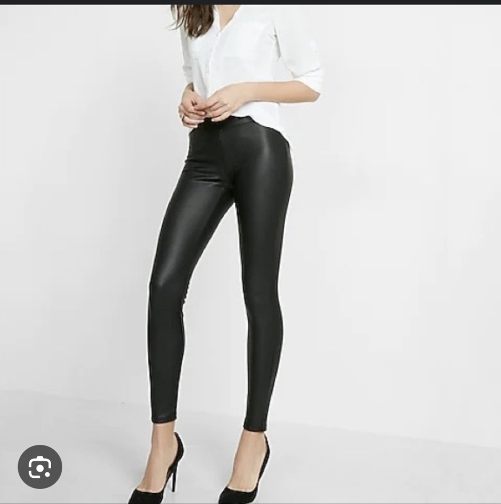 Express Black Faux Leather Leggings..Size:M